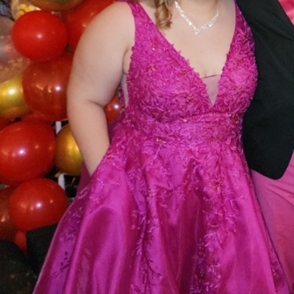 Ellie Wilde prom dress